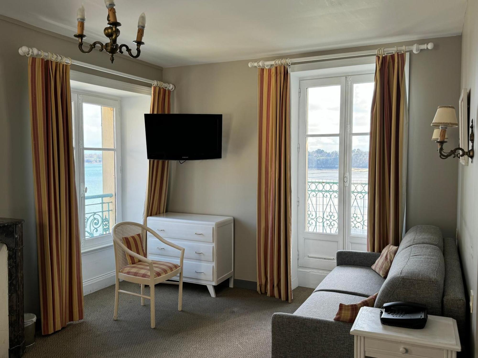 Hôtel-Restaurant Printania Dinard Bagian luar foto