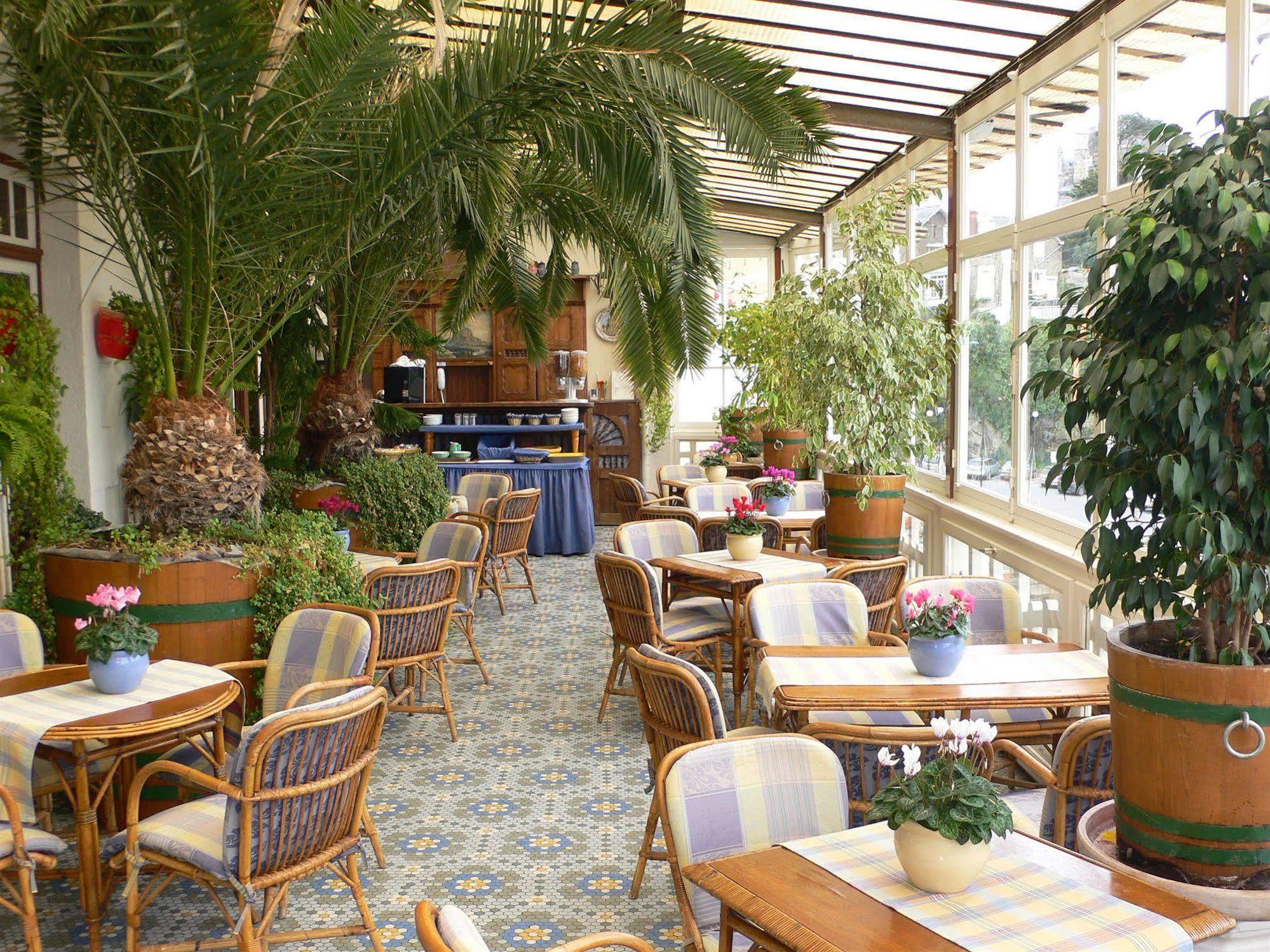 Hôtel-Restaurant Printania Dinard Bagian luar foto